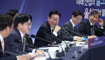 울산 찾은 李대통령 "AI 대전환 피할 수 없다"