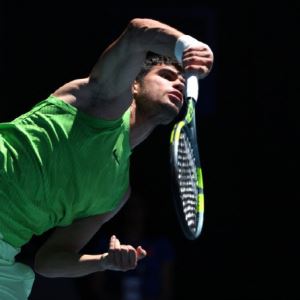 알카라스, 최연소 커리어 그랜드슬램 향해 순항…호주오픈 16강 진출