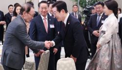 李대통령, 이해찬 위중 소식에 조정식 정무특보 베트남 급파