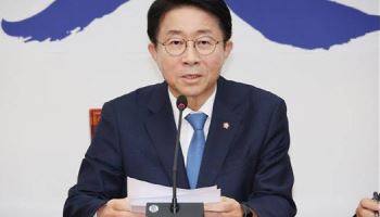 조정식 특보 베트남 출국…"이해찬 위중 상황 靑과 현지 소통"