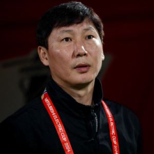 '10명'으로 한국 잡은 김상식 "선수들 믿었고 자신 있었다"