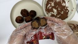 두쫀쿠 하나에 1만원, 말 되나…초코파이로 직접 만들어봤다[먹어보고서]