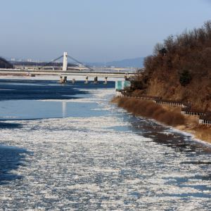 [포토]연일 이어진 최강한파… 한강에 유빙 '둥둥'                                                                                                                                               