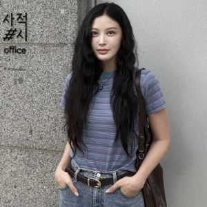 “많이 놀러와 주세요”…조민, 책 출간 기념 사인회 개최