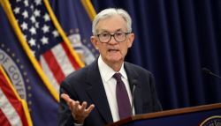 연준, 금리 동결…파월 “다음 수는 인상 아냐”, 인하 재개는 안갯속(재종합)