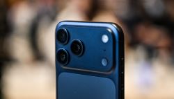 애플 매출 사상 최고…아이폰17 호조에 '깜짝 실적'