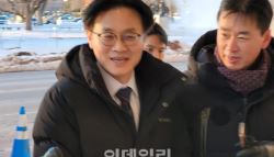 내일 다시 만난다…김정관, 러트닉과 '관세갈등' 결론 못내