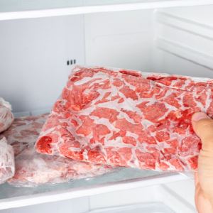 "수입냉동육 돈 된다"..2천억대 투자 사기 피의자 구속