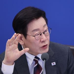 李대통령 “억지로 파는 건 의미 없어…다주택 처분이 이익이 되게 해야”