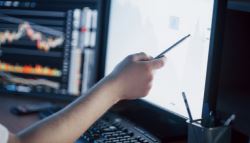 “비상장주식 242배 띄웠다”…7000억 챙긴 기업사냥꾼, 결국