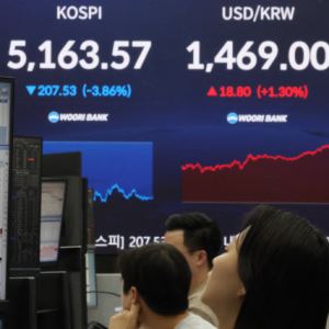 주식 급락에 외인 '5조원 매도' 폭탄…환율 1470원 턱밑까지 올라