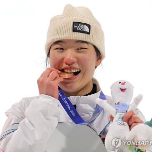 18살 여고생  유승은, 동계올림픽 빅에어 동메달...새 역사 쓰다