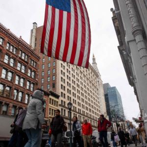 “일자리 찾으려 돈 낸다”…얼어붙은 미 고용시장의 민낯