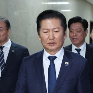 민주당, 지선 전 혁신당과 합당 논의 중단…정청래 리더십 상처