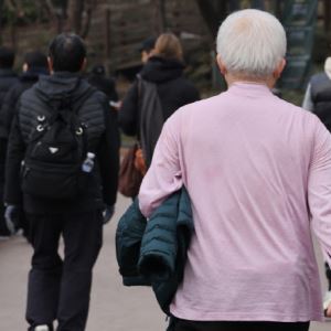 포근한 설 연휴, 전국 곳곳 눈·비 예보…`블랙아이스` 비상
