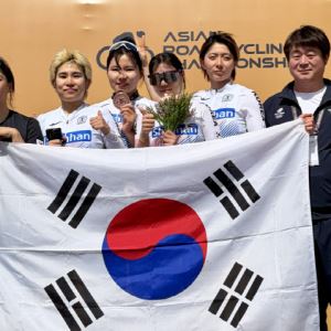 女사이클 신지은, 모래바람 뚫고 '값진 동메달’…亞게임 청신호