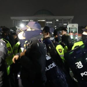 경찰 헌법TF, `계엄 국회 봉쇄` 지휘관 등 16명 중징계 요구(종합)