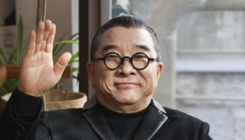 남몰래 붓질 30년…이제야 화폭에 '못다 핀 꽃 한 송이' 피웁니다①