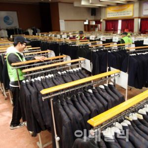 민생물가TF 1호 안건은 '교복값'…새학기 전 '짬짜미 업체' 조사