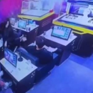 전지훈련 중 '불법 도박장' 방문…롯데 "선수 4명 즉각 귀국 조치"