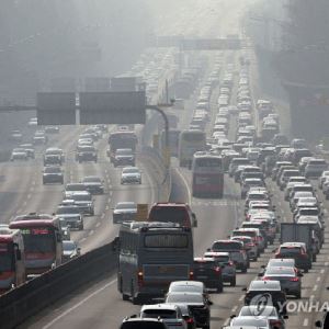 설연휴 둘째날 서울→부산 4시간50분…오후 8시 해소 전망