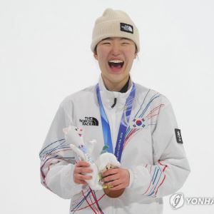 유승은, 예선 3위로 슬로프스타일 결선행… ‘멀티 메달’ 가시권
