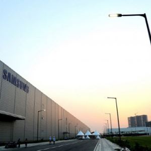 삼성전자, '거대시장' 인도서 실적 성장세…연 매출 20조 눈앞