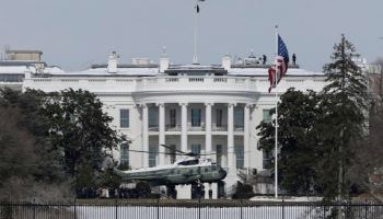 백악관, '임시 관세' 에 승용차·천연자원 등 일부 품목 제외