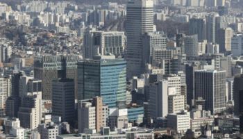 “대기업맨, 내 월급의 2배”…대·중소기업 격차 또 벌어졌다