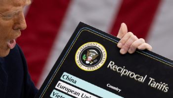 EU "합의는 합의"…트럼프 새 관세 '수용 불가' 천명