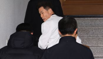 "태진아 이어 또 고소"...김어준 들먹인 전한길, 나홀로 콘서트?