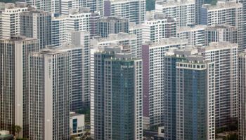 李 대통령 SNS에 '움찔'…집값 상승 기대, 석달 만에 대폭 꺾였다