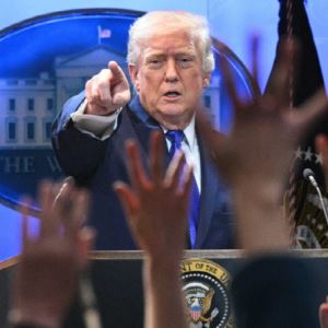 트럼프 “합의 갖고 ‘장난’ 치면 더 센 관세 직면” 압박 발언(종합)