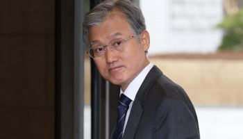 조희대 대법원장, 與 사법개혁 3법 본회의 처리 앞두고 '묵묵부답'