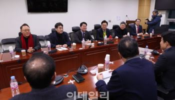 野소장파 "윤어게인 노선으로 선거 치를지 투표하자"…'끝장 의총' 제안