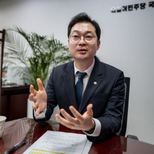 "현 유통법은 '쿠팡 보호법'…새벽배송 규제 풀어 쿠팡 독점 무너뜨릴 것"