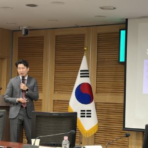 원화 스테이블코인, 이래서 ‘50%+1주’ 은행 주도가 답 아니다