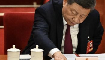 美관세·내수침체의 늪…中 '5% 성장' 고집 꺾을까