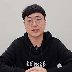 “퇴사하니 100만 찍어”…김선태, 유튜브 개설 ‘3일’ 만에 일 냈다