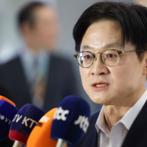 김정관, 캐나다서 잠수함 수주 지원…LG엔솔공장 준공 계기 산업협력