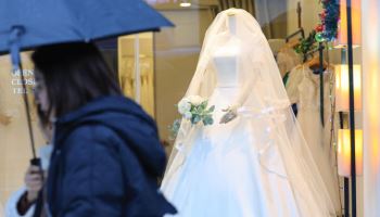 "부모 재산이 곧 내 미래"… 신혼부부 자산, '출발선'부터 달랐다