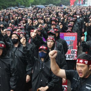 삼성전자 노조 "파업 불참시 해고 1순위" 직원 압박…논란 거세져