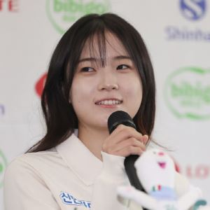 '스노보드 金' 최가온 "올림픽 금 실감나…'세계 최고 보더'가 꿈"