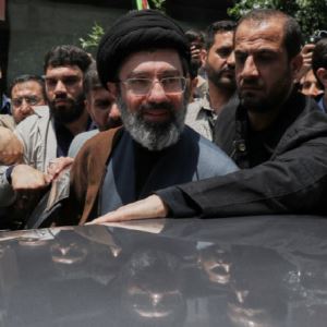 모습 감춘 이란 새 지도자…“부상? 언급 못해” “사망했을 수도”