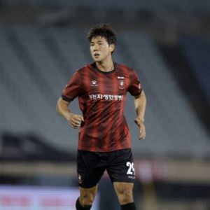 '돌풍' 부천의 벽 백동규 "우리만큼 1부리그 기다린 건 팬들"