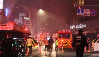 서울 소공동 빌딩 화재 완진...외국인 등 10명 부상(종합2보)