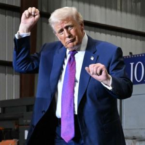 트럼프 “호르무즈 해협 지키려면 군함 보내라”...韓 등 참여 압박(종합)