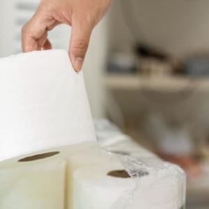 “오일쇼크 오면 휴지 부족해”...사재기 망설이는 日, 무슨 일?