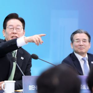 李 타운홀 쪽지 민원 1696건…92% 답변했다 [only 이데일리]