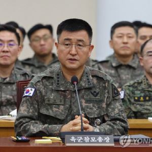 '내란 중요임무' 군 수뇌부, 민간법원 첫 공판서 혐의 부인